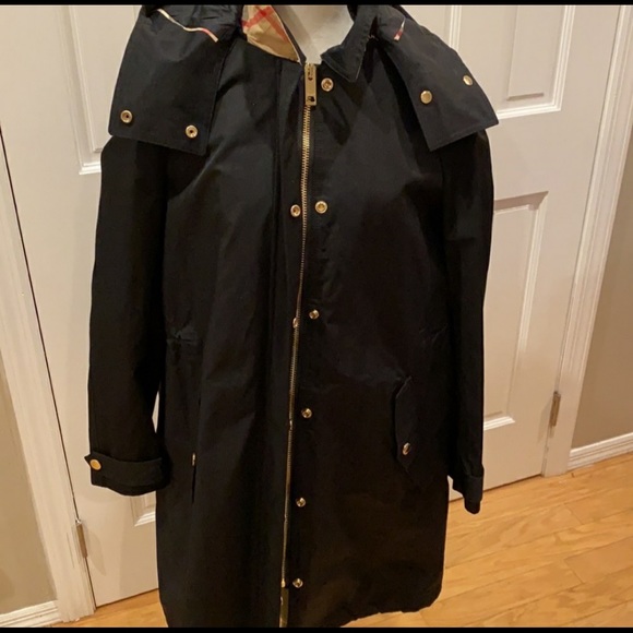 Burberry Harlington Black Zip-Front Hooded Parka - Picture 9 of 16